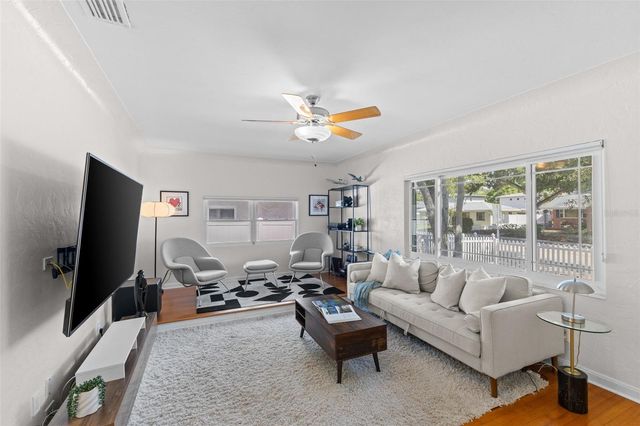 170 22ND AVENUE N, St Petersburg, FL 33704