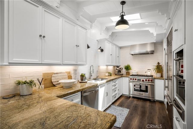 522 Thalia Street, Laguna Beach, CA 92651
