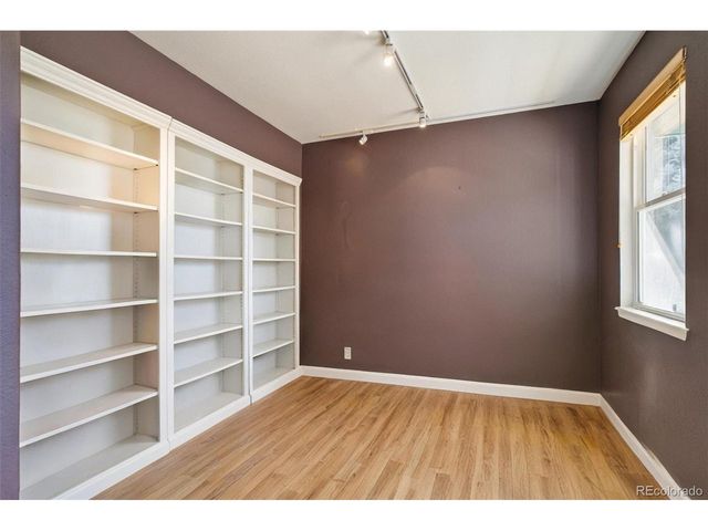 2250 Eagleview Cir, Longmont, CO 80504