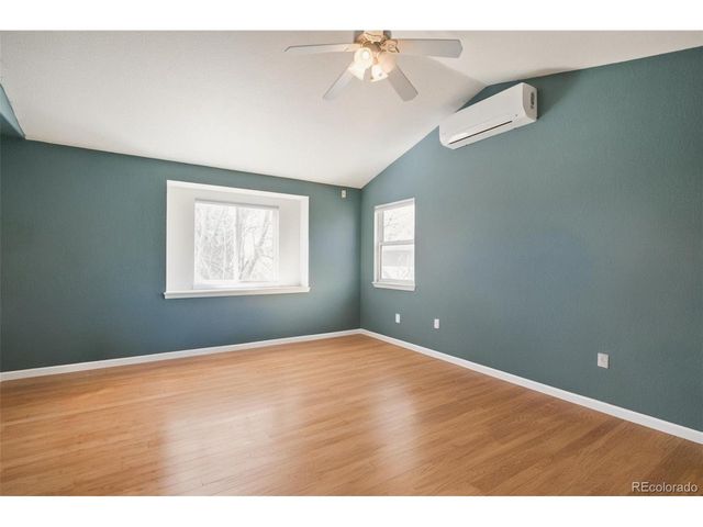 2250 Eagleview Cir, Longmont, CO 80504