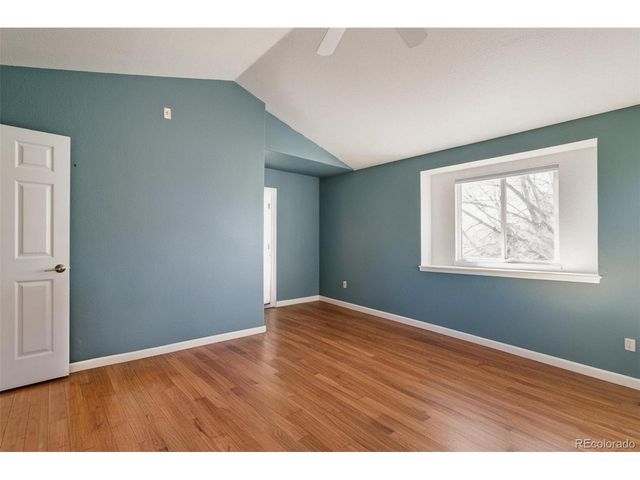 2250 Eagleview Cir, Longmont, CO 80504