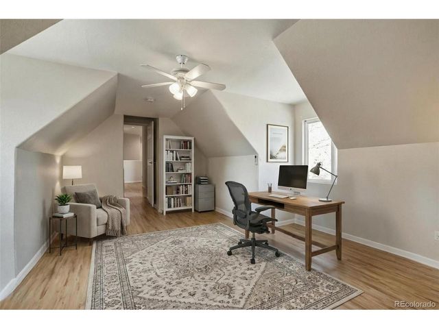 2250 Eagleview Cir, Longmont, CO 80504