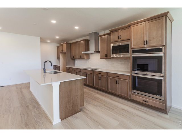 6087 Red Barn Rd, Timnath, CO 80547