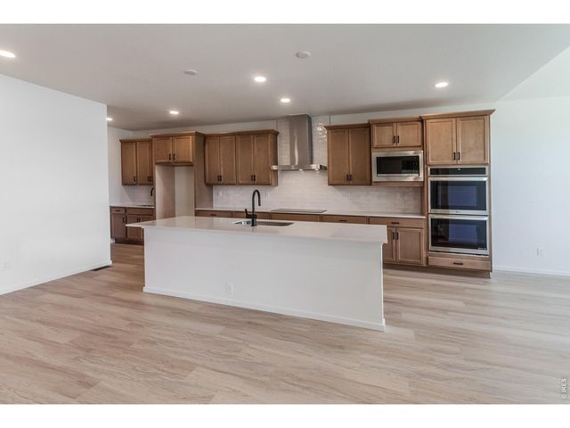 6087 Red Barn Rd, Timnath, CO 80547