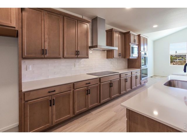 6087 Red Barn Rd, Timnath, CO 80547