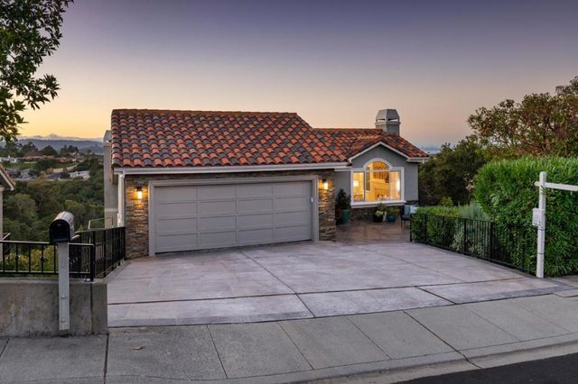 3860 W Naughton Avenue, Belmont, CA 94002