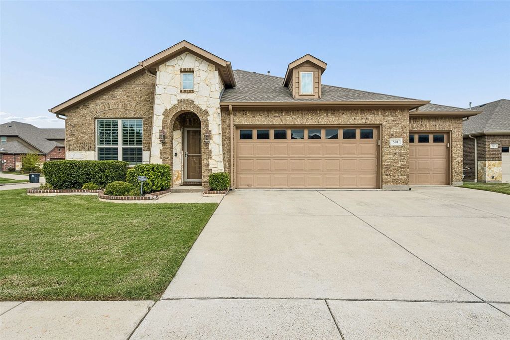 501 Neils Court, Arlington, TX 76002 — exterior