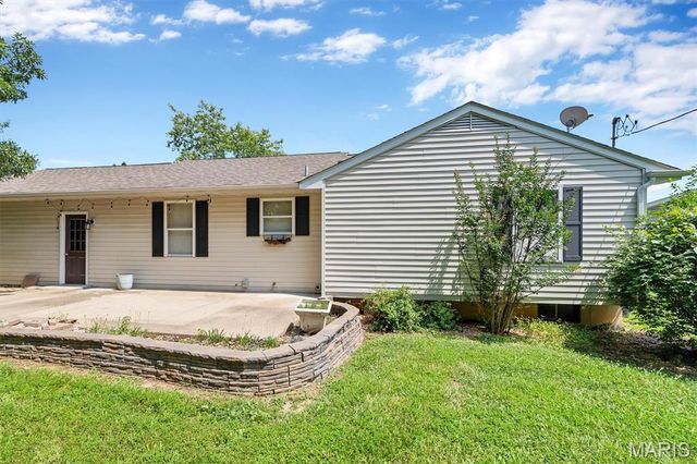 1211 Mulberry Court, Troy, MO 63379
