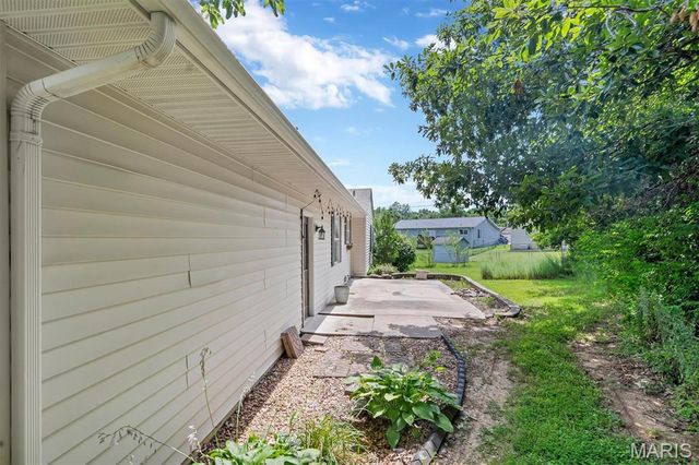 1211 Mulberry Court, Troy, MO 63379