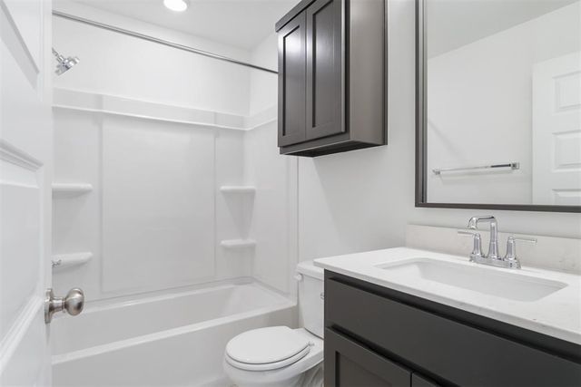 3228 Piney River Drive, Yukon, OK 73099