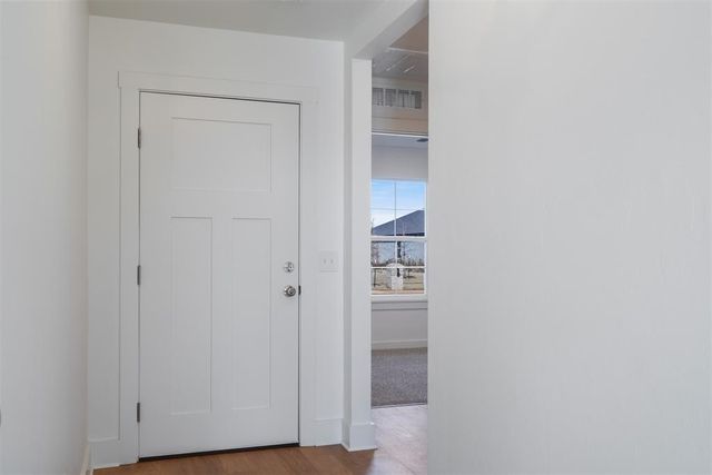 3228 Piney River Drive, Yukon, OK 73099