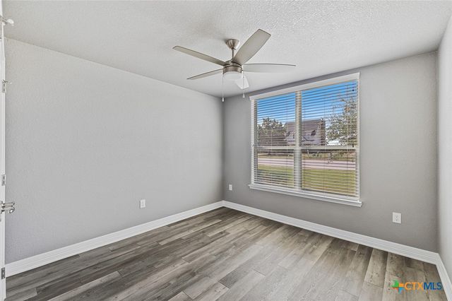 6005 Hamlet Drive, Belton, TX 76513