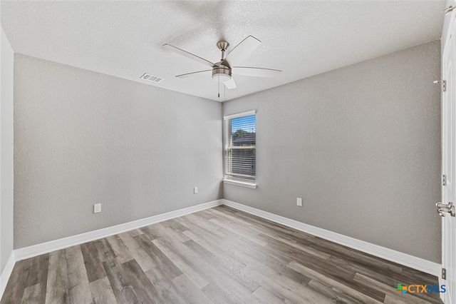 6005 Hamlet Drive, Belton, TX 76513