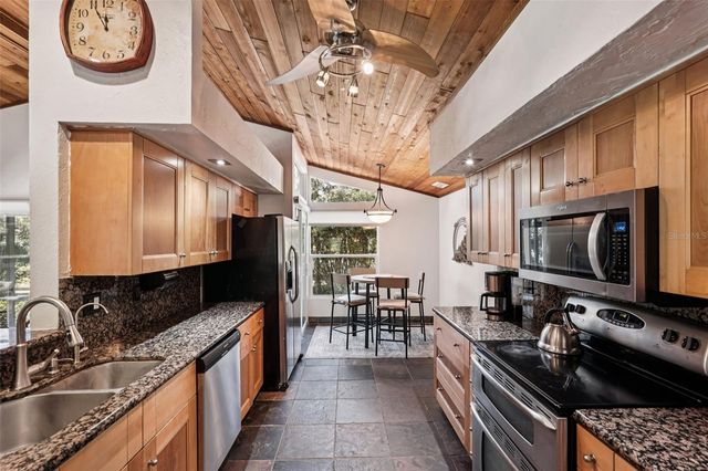 600 SHETLAND, Nokomis, FL 34275