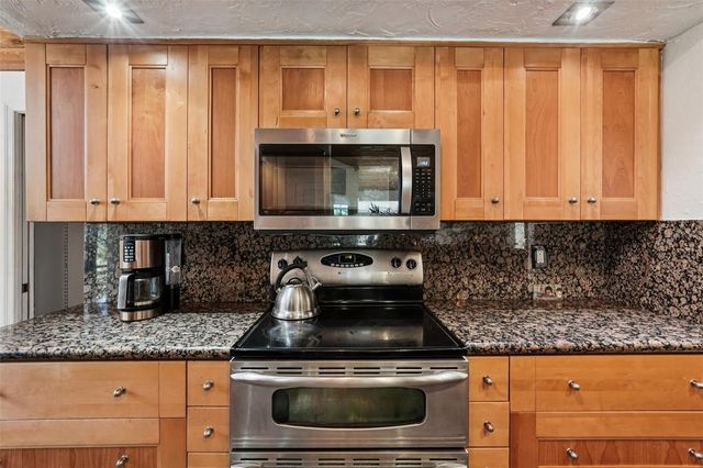 600 SHETLAND, Nokomis, FL 34275