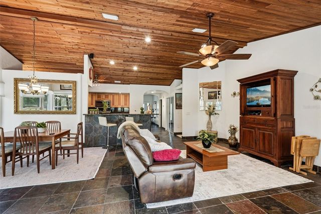 600 SHETLAND, Nokomis, FL 34275