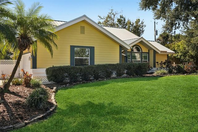 600 SHETLAND, Nokomis, FL 34275