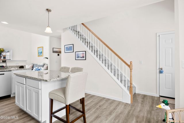 27 Paar Way, Halfmoon, NY 12118