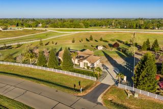 9240 Stablegate Rd, Wilton, CA 95693