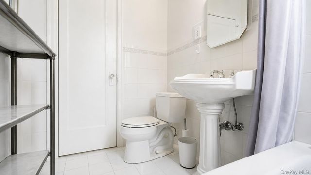 100 Parkway 5D, Bronxville, NY 10708