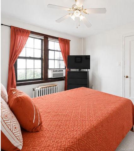 100 Parkway 5D, Bronxville, NY 10708