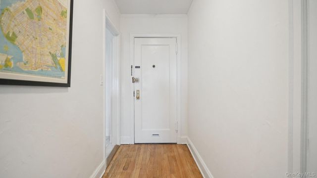 100 Parkway 5D, Bronxville, NY 10708