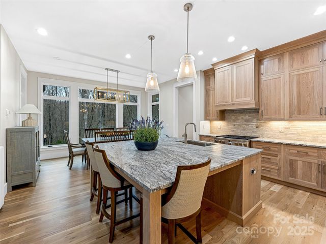 435 Barrington Drive, Asheville, NC 28803