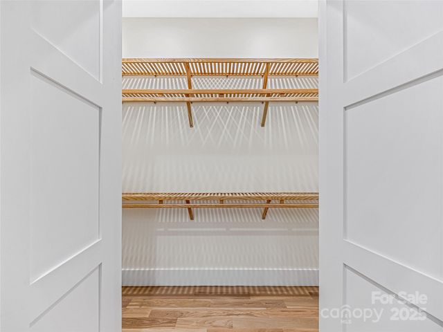 435 Barrington Drive, Asheville, NC 28803