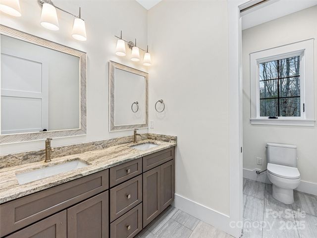 435 Barrington Drive, Asheville, NC 28803