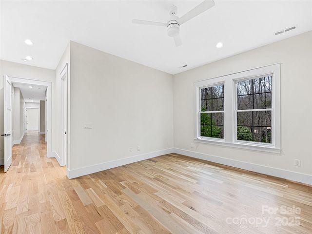 435 Barrington Drive, Asheville, NC 28803