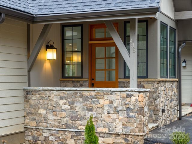 435 Barrington Drive, Asheville, NC 28803