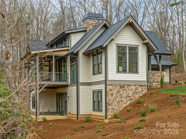 435 Barrington Drive, Asheville, NC 28803