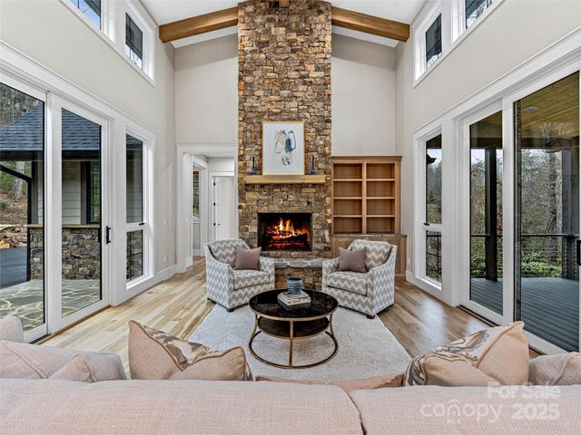 435 Barrington Drive, Asheville, NC 28803