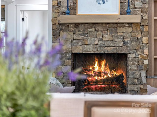 435 Barrington Drive, Asheville, NC 28803