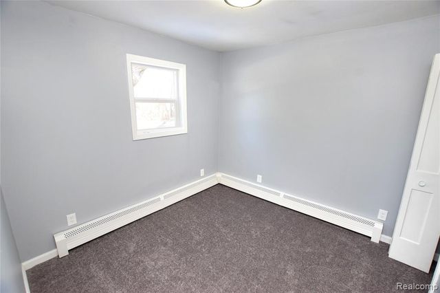 2390 E Boatfield Avenue, Burton, MI 48529