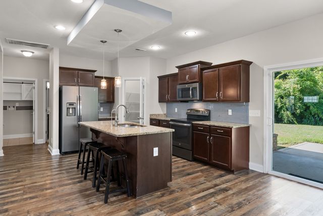 891 Terraceside Cir, Clarksville, TN 37040