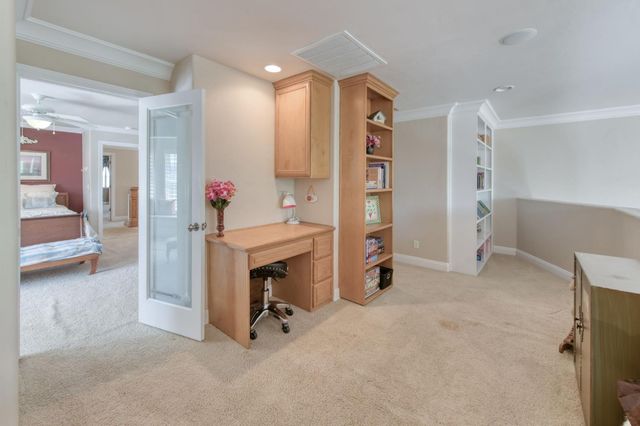 8584 N Madsen Avenue, Clovis, CA 93619