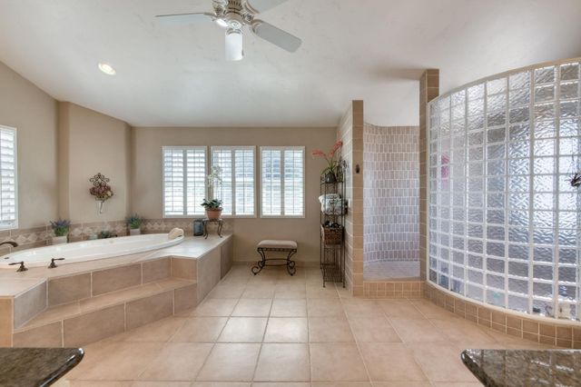 8584 N Madsen Avenue, Clovis, CA 93619