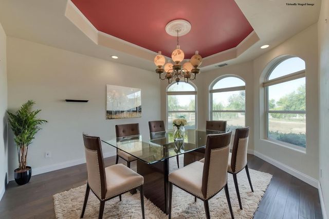 8584 N Madsen Avenue, Clovis, CA 93619