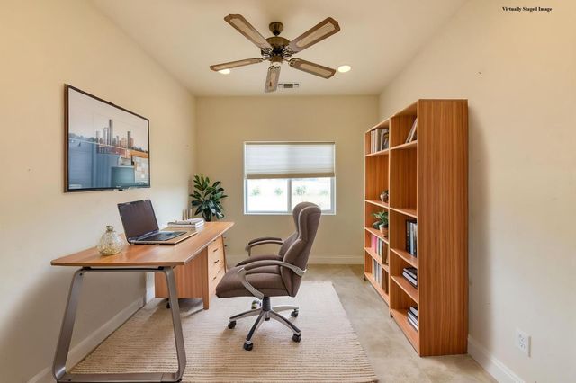 8584 N Madsen Avenue, Clovis, CA 93619