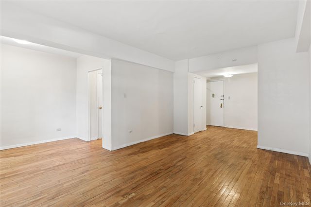 71-40 112th Street 106, Forest Hills, NY 11375