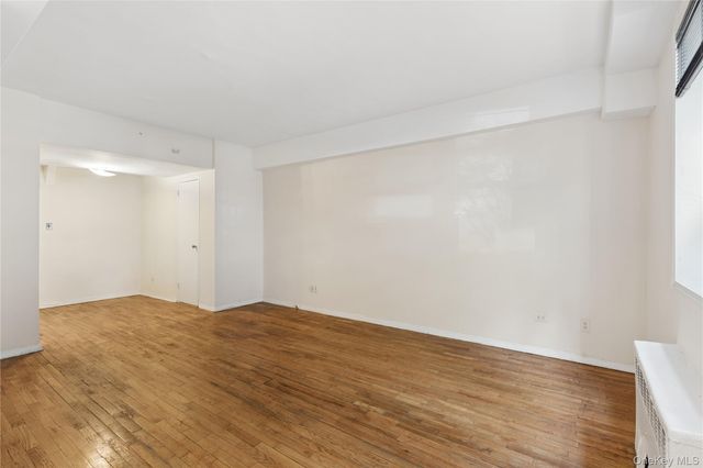 71-40 112th Street 106, Forest Hills, NY 11375