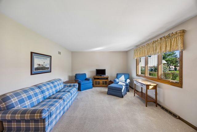 7809 Palm Drive, Orland Park, IL 60462