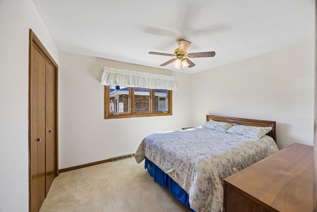 7809 Palm Drive, Orland Park, IL 60462