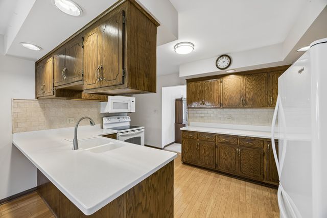 7809 Palm Drive, Orland Park, IL 60462