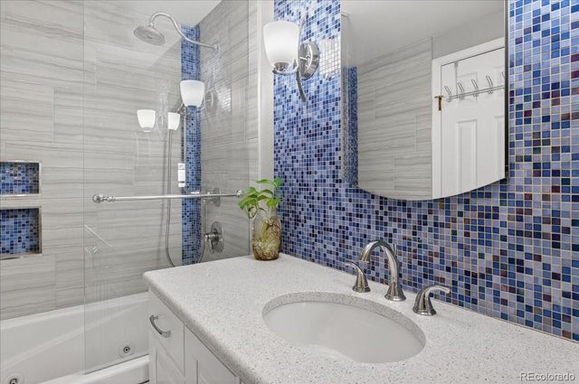 6937 S Knolls Way, Centennial, CO 80122