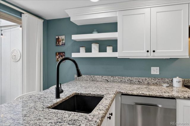 6937 S Knolls Way, Centennial, CO 80122