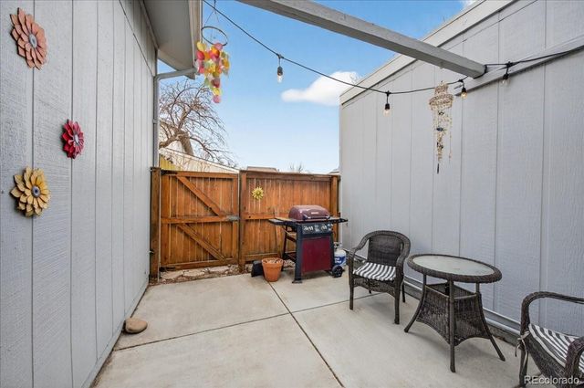 6937 S Knolls Way, Centennial, CO 80122