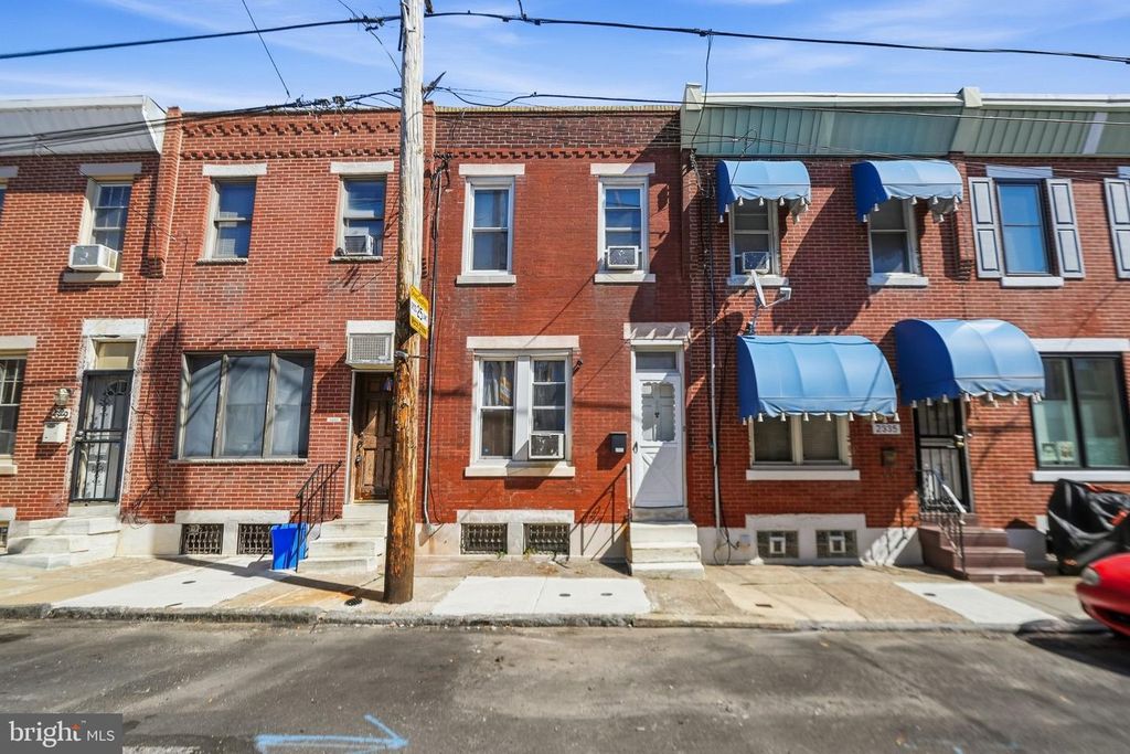 2333 S HUTCHINSON ST, Philadelphia, PA 19148