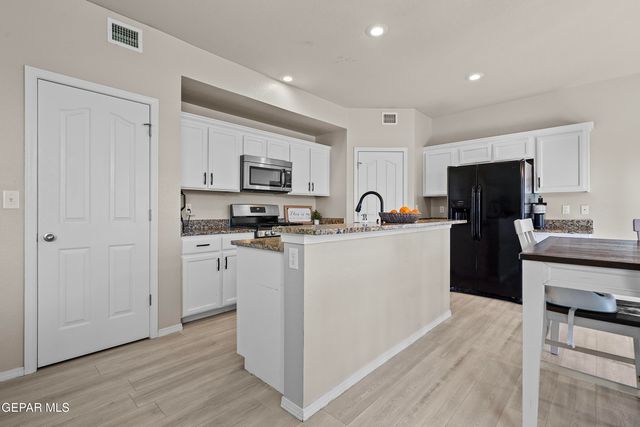 13514 BRADFORD Street, Horizon City, TX 79928